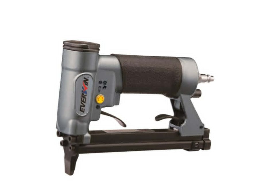 EverWin US8016A segiklis